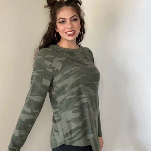 Green camo Theo & Spence long sleeve - Picture 3 of 8